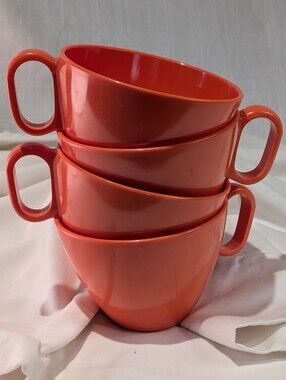 Set Of 4 Rainboware Melmac Cups